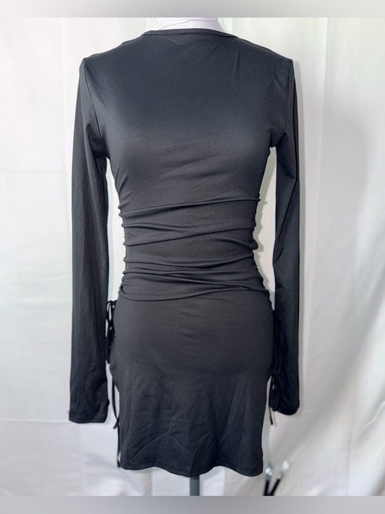 Dresses & Skirts - Bodycon Long Sleeve Dress